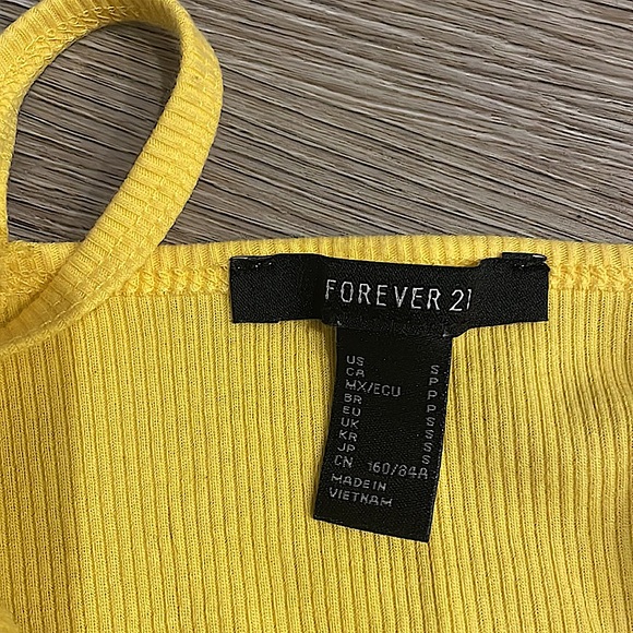 *NEW* Forever 21 Graphic Tank - Picture 3 of 4